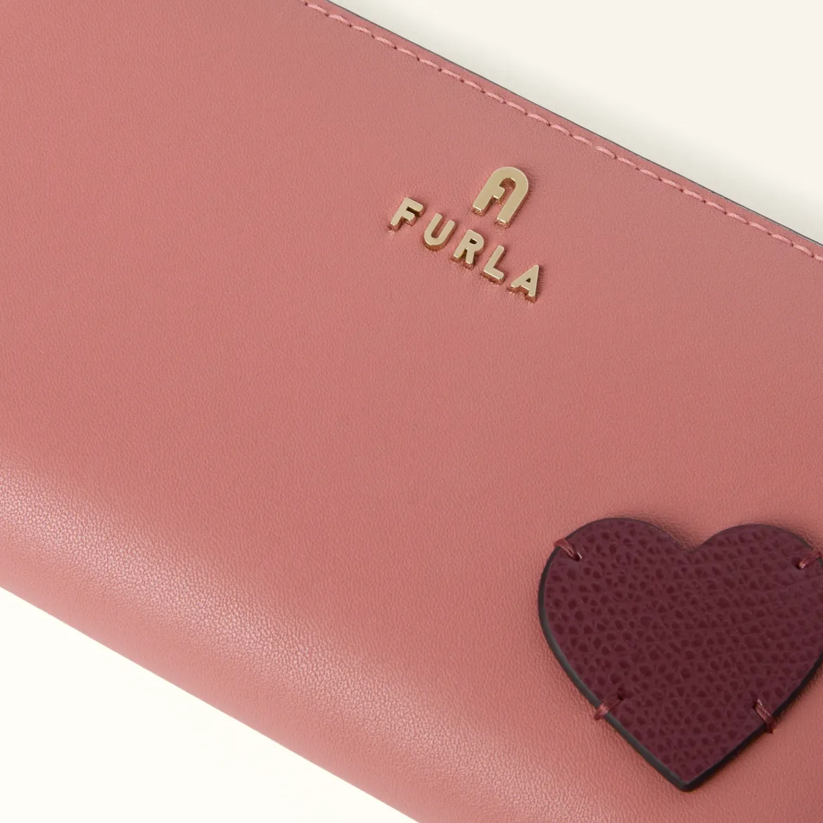 Furla Camelia Zip Around L